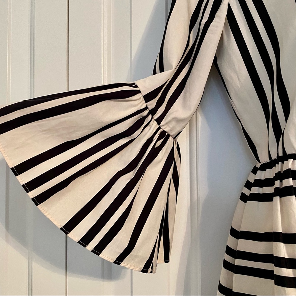 Alice & Olivia Augusta Ruffled Sleeve Dress, 6 - Picture 7 of 13